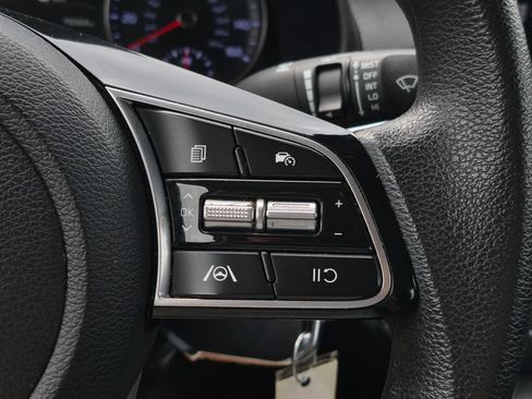 Used 2024 Kia Forte LXS FWD image 17