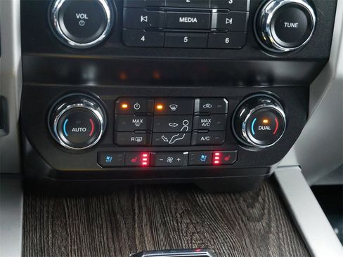 Certified 2020 Ford F550 4x4 SuperCab Super Duty image 21