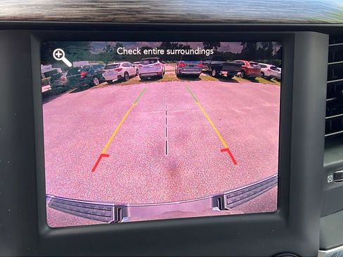 Used 2019 RAM 1500 Laramie RWD image 16