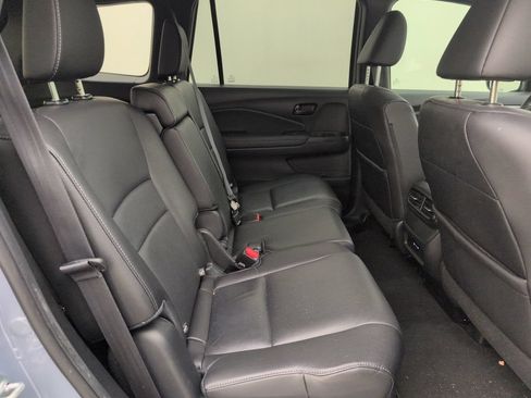 Used 2024 Honda Passport EX-L image 16