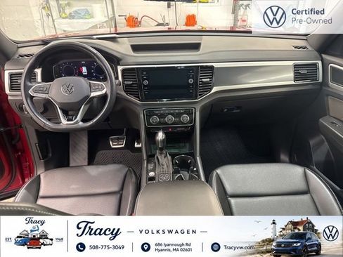 Certified 2022 Volkswagen Atlas Cross Sport SEL R-Line AWD/4WD image 12