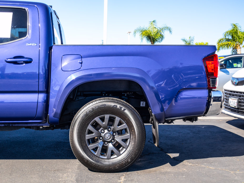 Used 2022 Toyota Tacoma SR5 RWD image 6