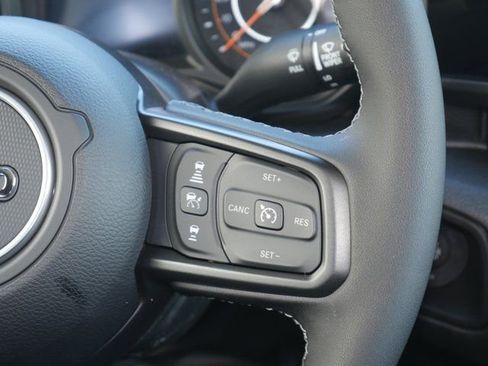 New 2025 Jeep Gladiator Sport image 15