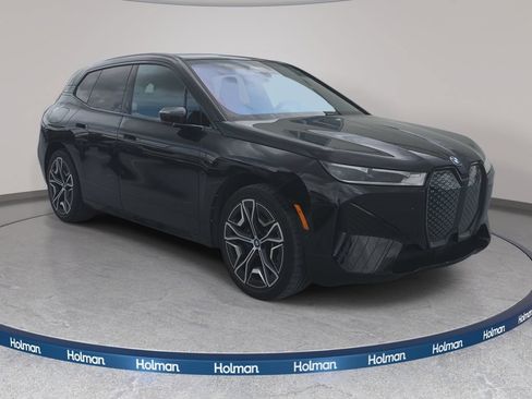 Used 2024 BMW iX xDrive50 w/ Premium Package AWD/4WD image 3