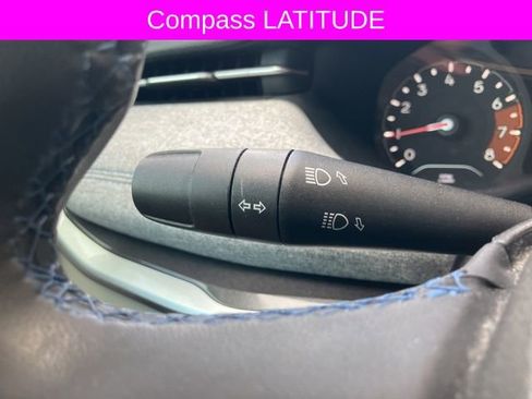 Used 2022 Jeep Compass Latitude image 27