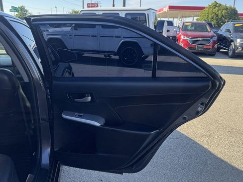 Used 2014 Toyota Camry SE w/ Leather Package FWD image 25