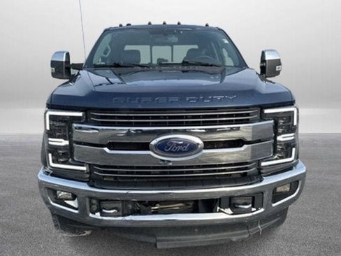 Used 2017 Ford F350 Lariat w/ Chrome Package image 4