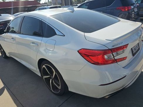 Used 2019 Honda Accord Sport image 3