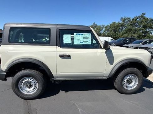 New 2026 Ford Bronco 2-Door AWD/4WD image 3