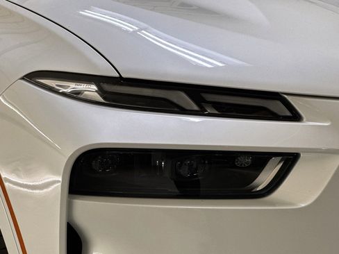 Used 2026 BMW X7 xDrive40i image 10