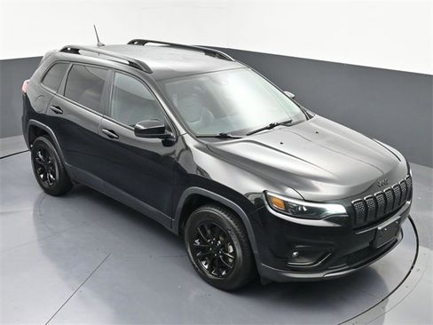 Used 2023 Jeep Cherokee Altitude Lux image 37