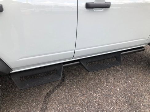 Used 2024 Ford Bronco Wildtrak image 3