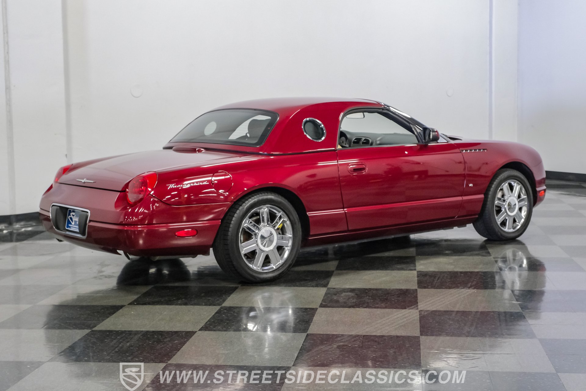 Used 2004 Ford Thunderbird RWD image 12