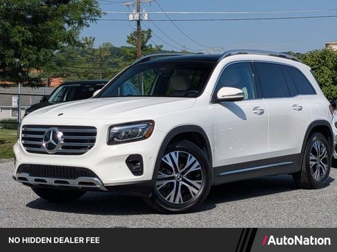 Used 2024 Mercedes-Benz GLB 250 4MATIC image 1