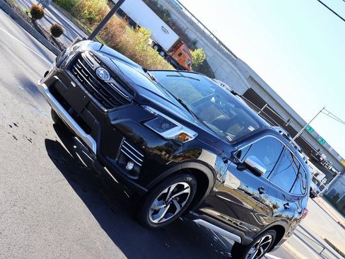 Used 2024 Subaru Forester Touring image 3