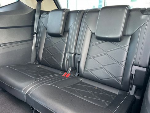 Used 2024 Volkswagen Atlas SE image 15