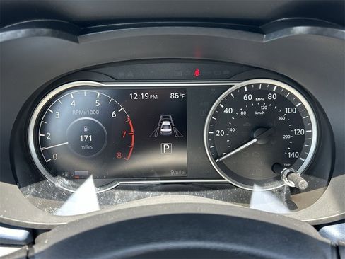 New 2025 Nissan Versa SV w/ Trunk Package image 32