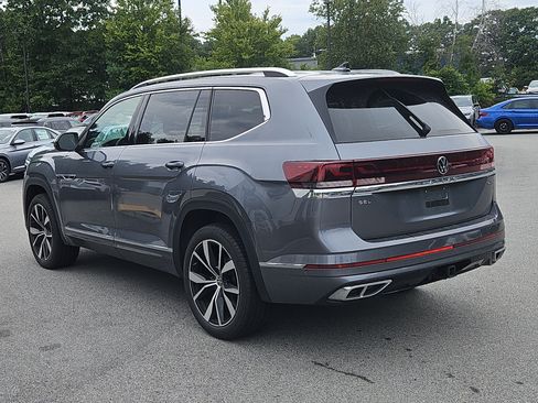 Certified 2024 Volkswagen Atlas SEL Premium R-Line AWD/4WD image 32