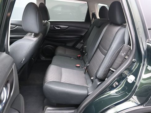 Used 2019 Nissan Rogue SV w/ Premium Package AWD/4WD image 15
