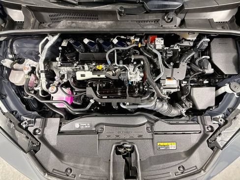 Certified 2024 Toyota Prius LE FWD image 27