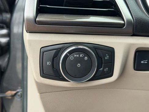 Certified 2017 Ford Fusion SE w/ Fusion SE Technology Package FWD image 26