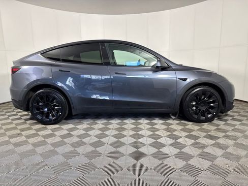 Used 2023 Tesla Model Y Long Range AWD/4WD image 8