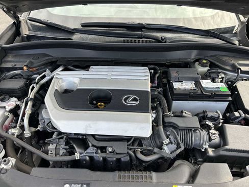 Used 2022 Lexus UX 200 FWD image 16