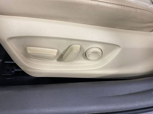 Used 2018 Toyota Camry XLE w/ Audio Package image 8