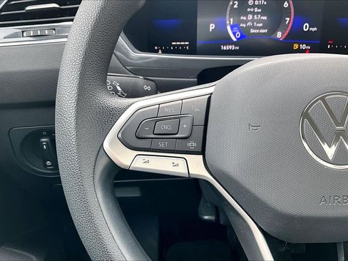 Used 2022 Volkswagen Tiguan S image 22