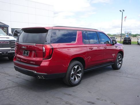 Certified 2025 GMC Yukon XL AT4 Ultimate w/ LPO, Floor Liner Package AWD/4WD image 10