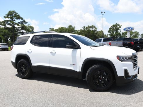 Used 2022 GMC Acadia AT4 w/ Technology Package AWD/4WD image 1