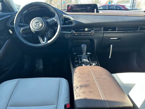 New 2025 MAZDA CX-30 2.5 Turbo w/ Premium Plus Pkg image 11