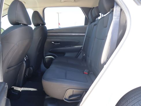 Used 2023 Hyundai Tucson SEL w/ Winter Package image 11
