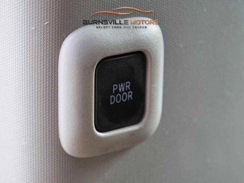 Used 2015 Toyota Sienna LE image 16