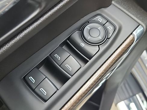 Used 2022 Chevrolet Silverado 1500 LT w/ LPO, Dark Essentials Package image 18