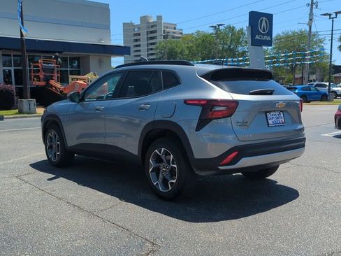 Used 2026 Chevrolet Trax LT w/ Driver Confidence Package image 6