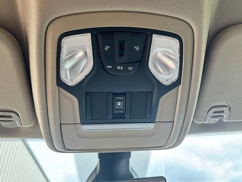 Used 2019 RAM 1500 Big Horn AWD/4WD image 15