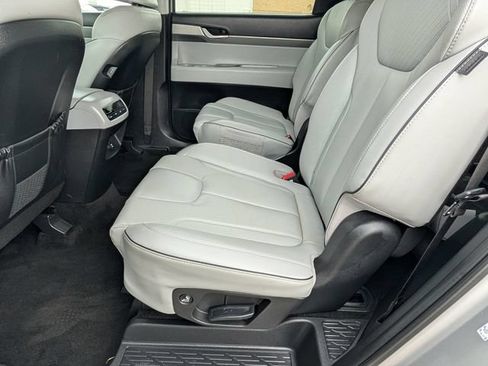 Used 2024 Hyundai Palisade SEL FWD image 18