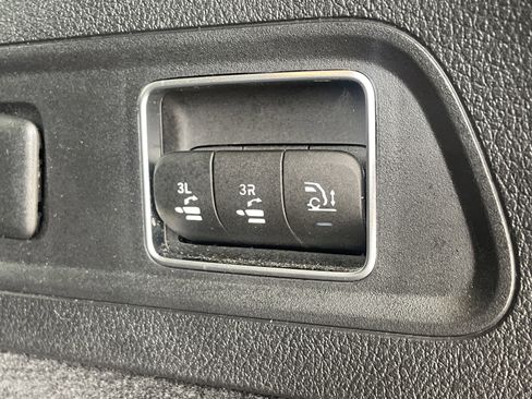 Used 2023 Mercedes-Benz GLS 580 4MATIC image 22