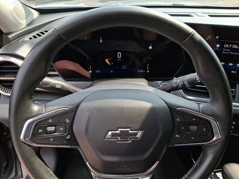 Used 2024 Chevrolet Trax ACTIV FWD image 18