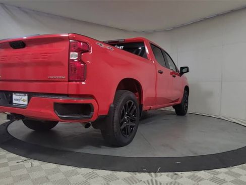 Used 2023 Chevrolet Silverado 1500 Custom image 7