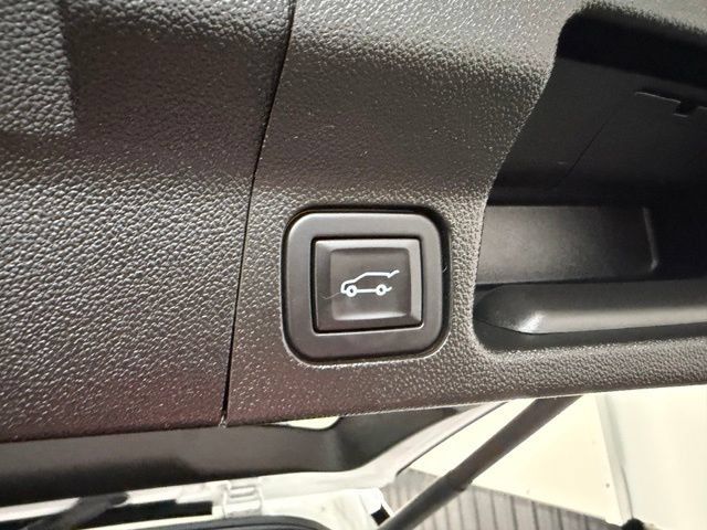 Used 2023 GMC Acadia AT4 w/ GMC Pro Grade Package AWD/4WD image 33