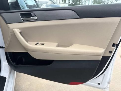 Used 2019 Hyundai Sonata SE FWD image 13