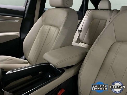 Used 2024 Audi Q8 e-tron Premium image 54