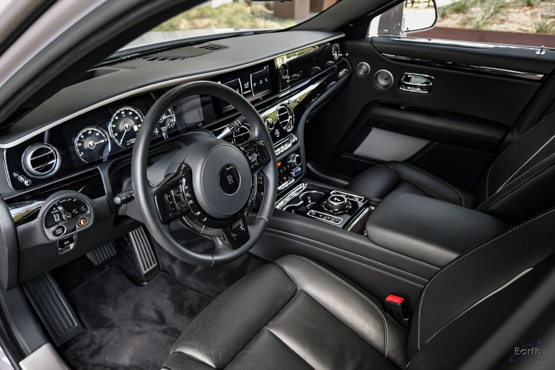 Used 2021 Rolls-Royce Ghost AWD/4WD image 3