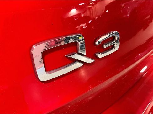 Used 2024 Audi Q3 2.0T Premium Plus w/ Premium Plus Package AWD/4WD image 33