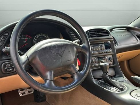 Used 2004 Chevrolet Corvette Coupe w/ Roof Package RWD image 13