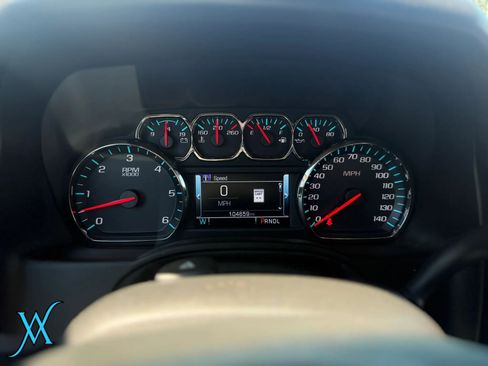 Used 2019 Chevrolet Suburban Premier AWD/4WD image 31