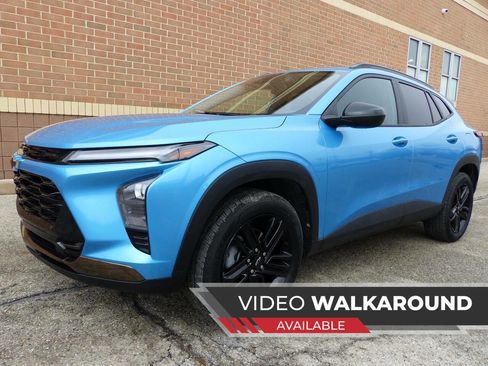 Used 2025 Chevrolet Trax ACTIV w/ Sunroof Package image 1