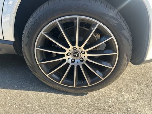 Used 2023 Mercedes-Benz GLE 350 4MATIC w/ AMG Line Exterior image 13